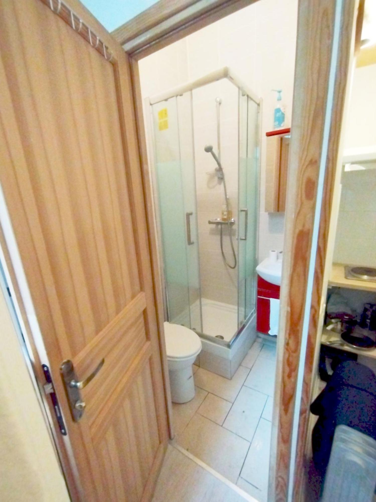 17m2 St Germain Des Pres Apartment